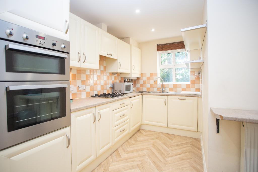 Flat Mutton Hall Hill in Wealden