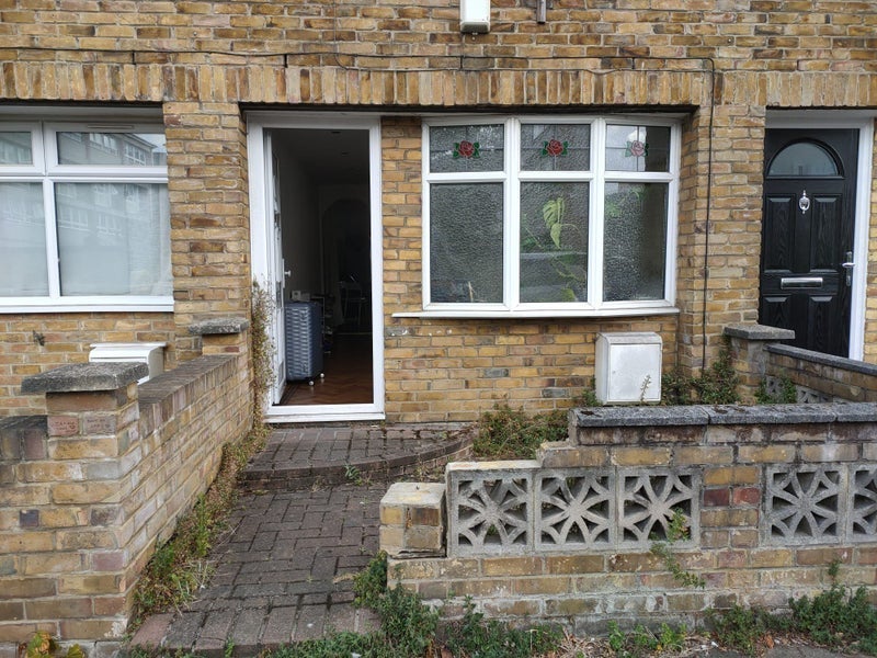 Room Brabazon Street in Greater London