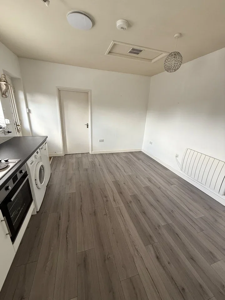Flat Tavistock Street in Bedford
