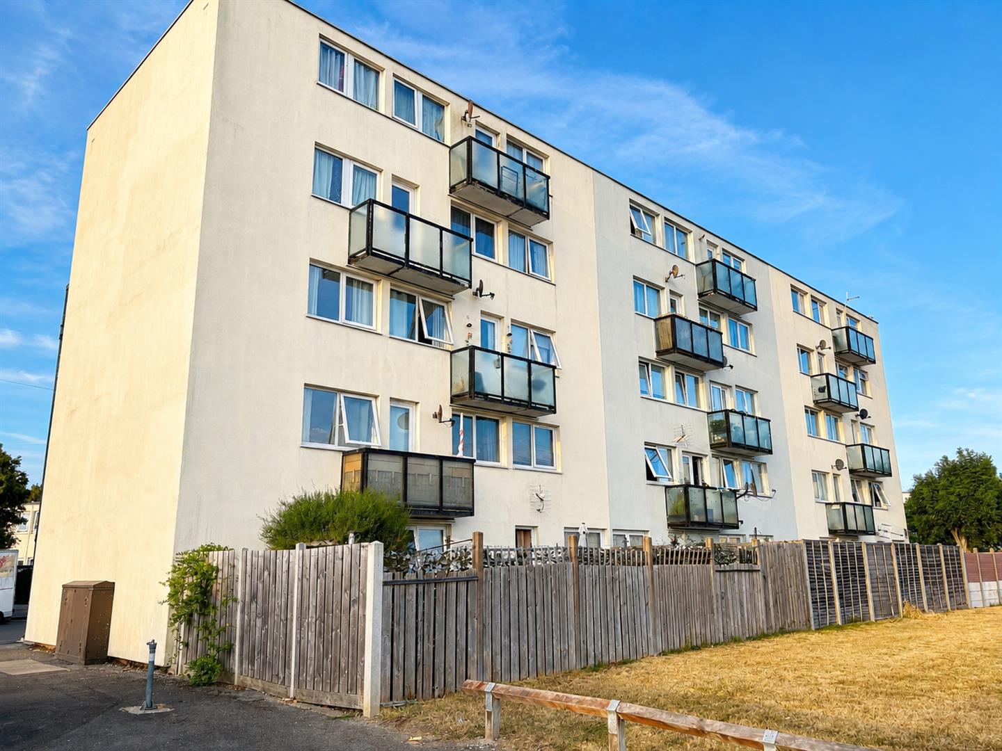 Flat Cornwell Close in Gosport