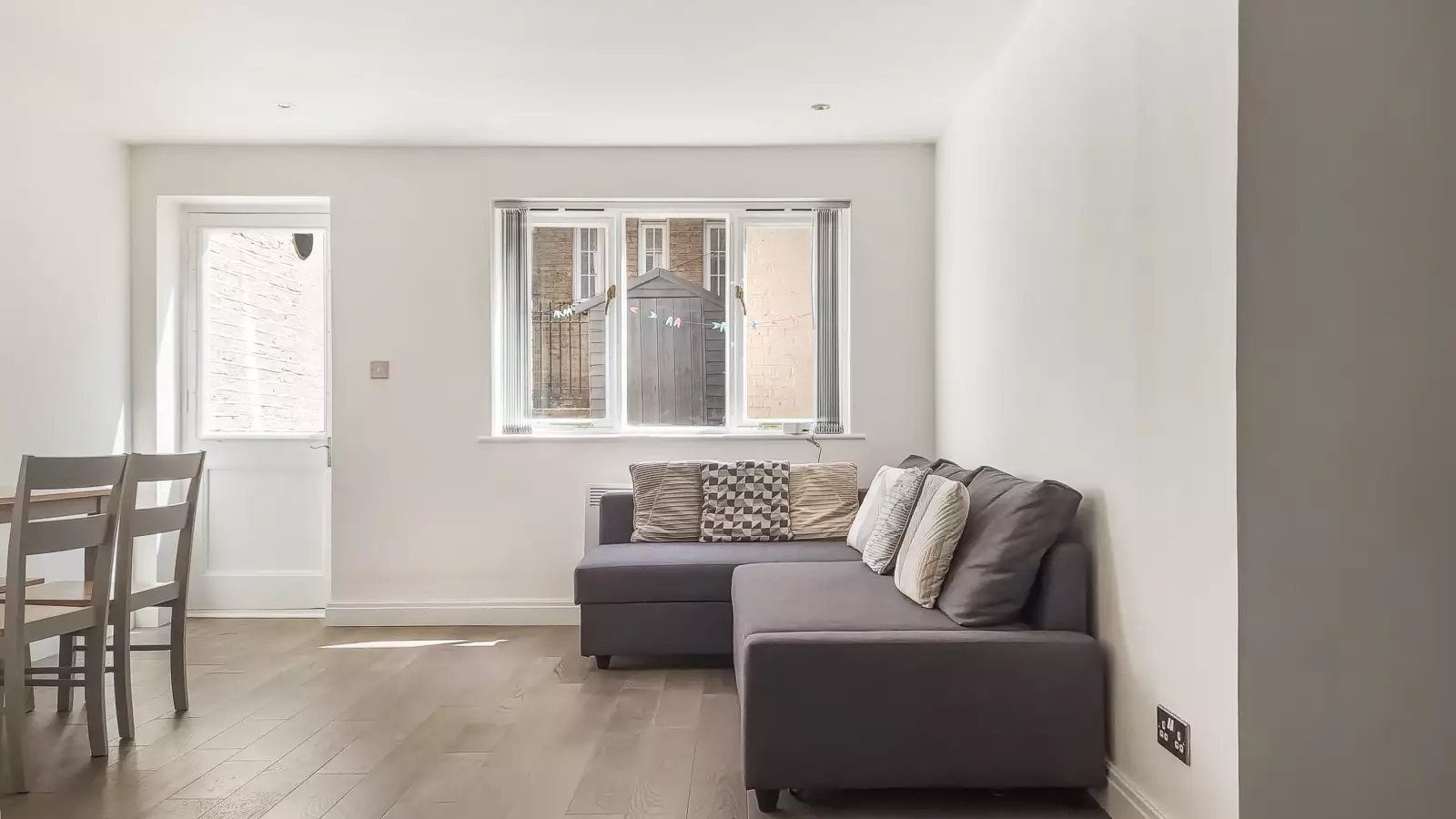 Flat Newark Street in Greater London