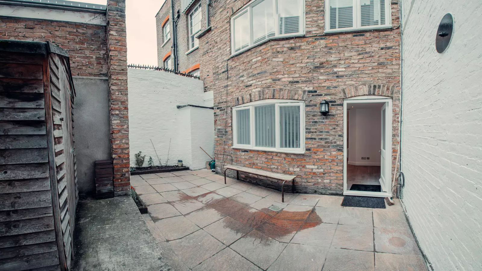 Flat Newark Street in Greater London