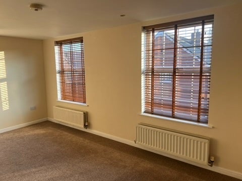 Flat Spring Close in Crawley