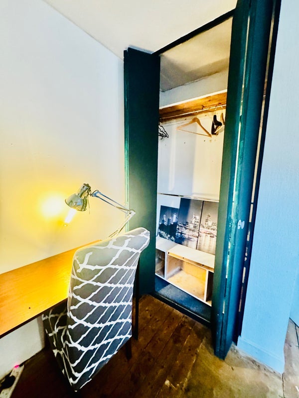 Room Vassall Road in Greater London