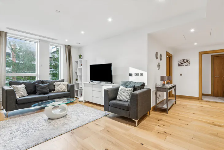 Flat Hermitage Street in City of Westminster