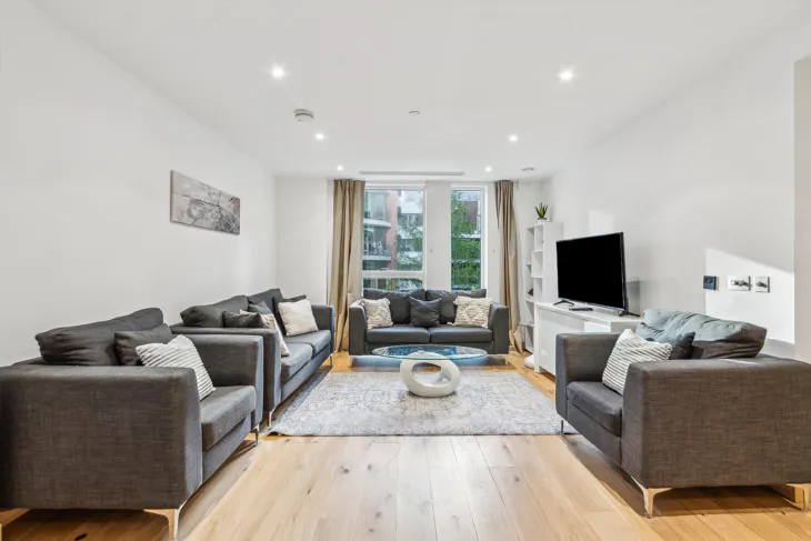 Flat Hermitage Street in City of Westminster