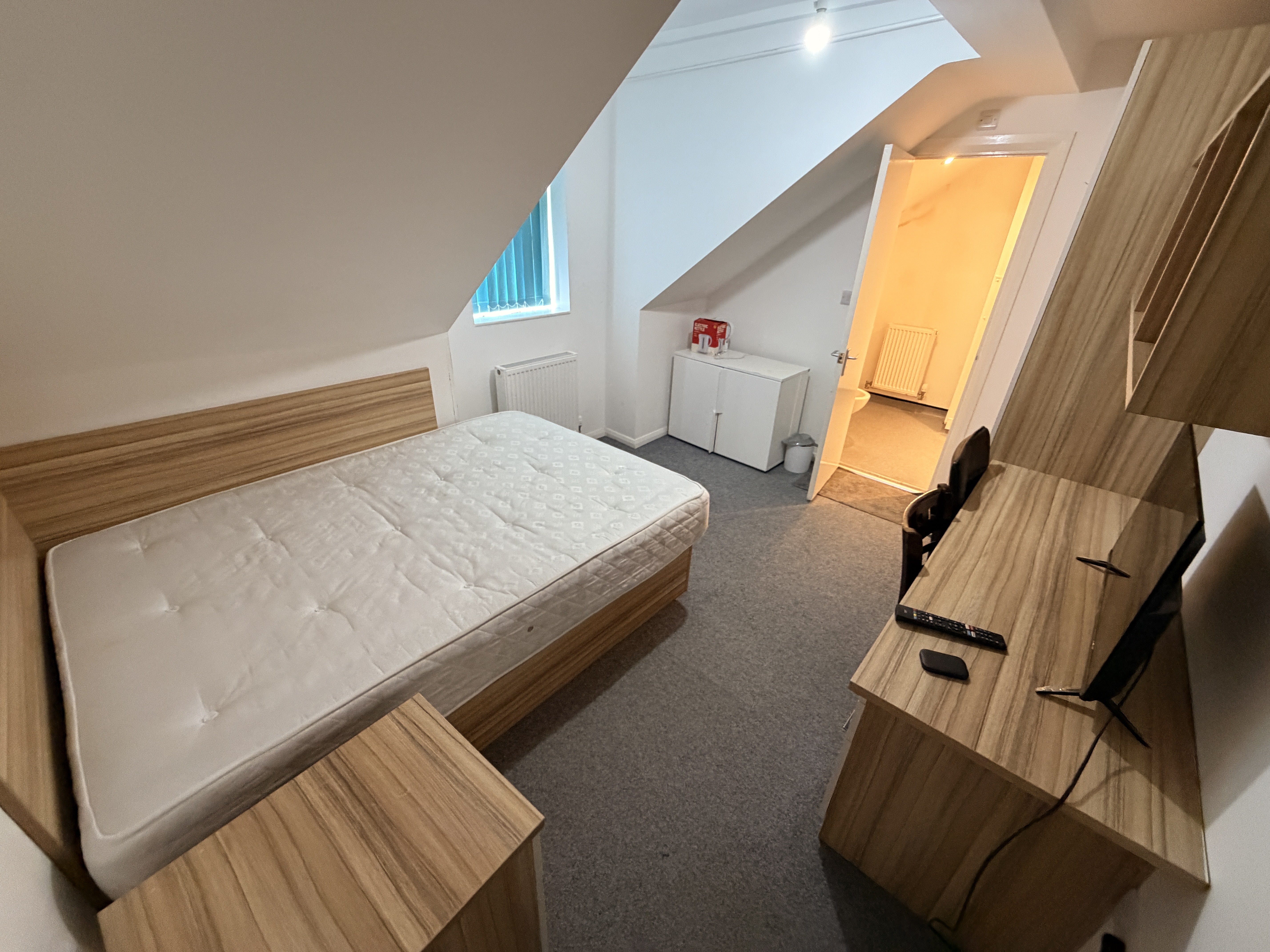 Room Oliver Street in Northampton