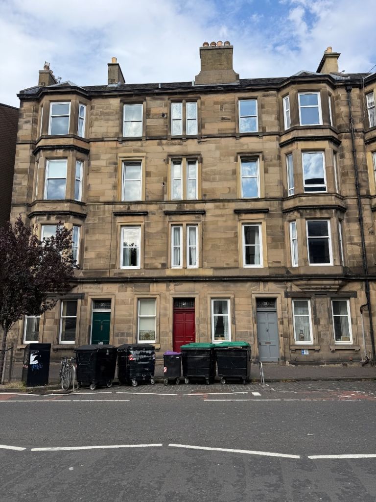 Flat McDonald Road in City of Edinburgh