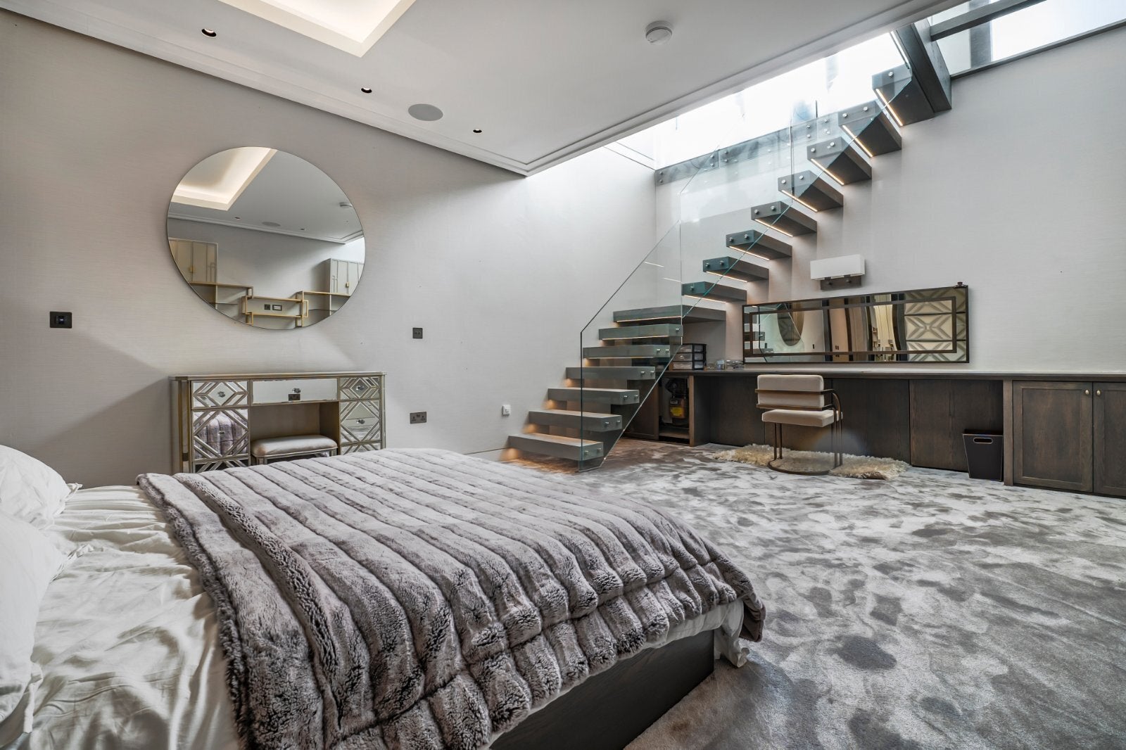Flat Westbourne Grove Mews in Greater London