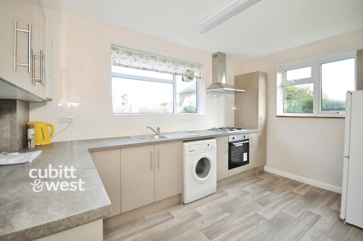Flat The Steyne in Arun