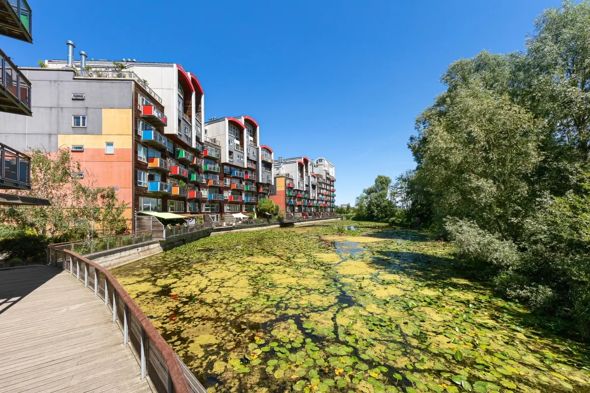 Flat West Parkside in Greater London