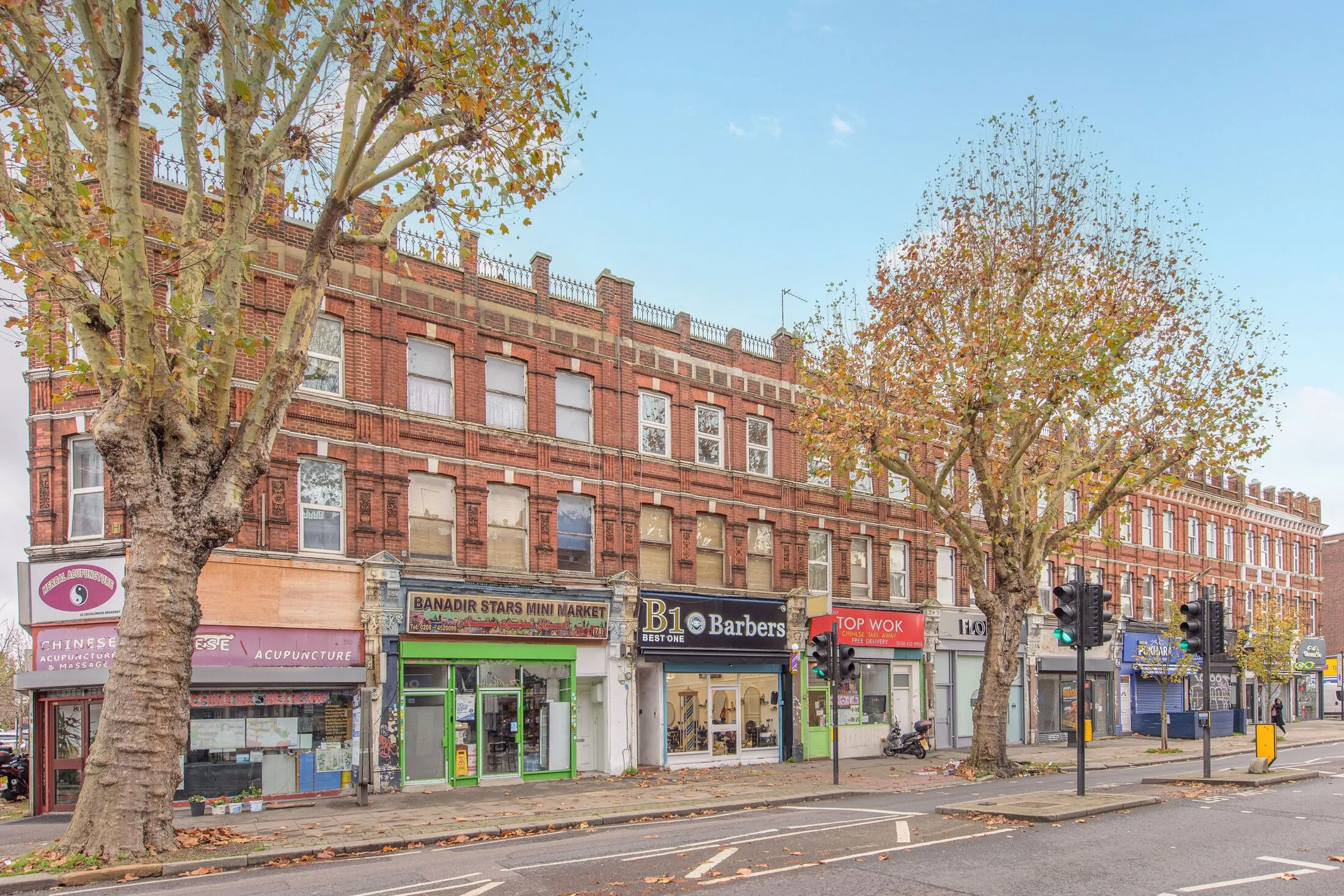 Flat Keyes Road in Greater London