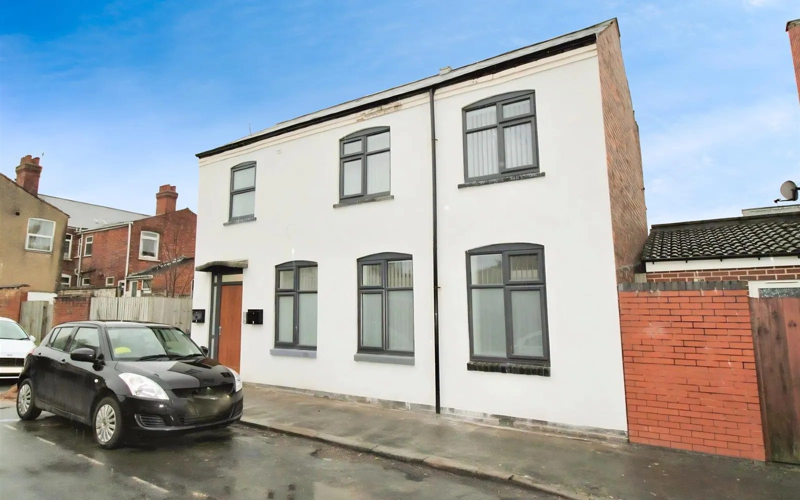 Flat Wells Street in Rugby