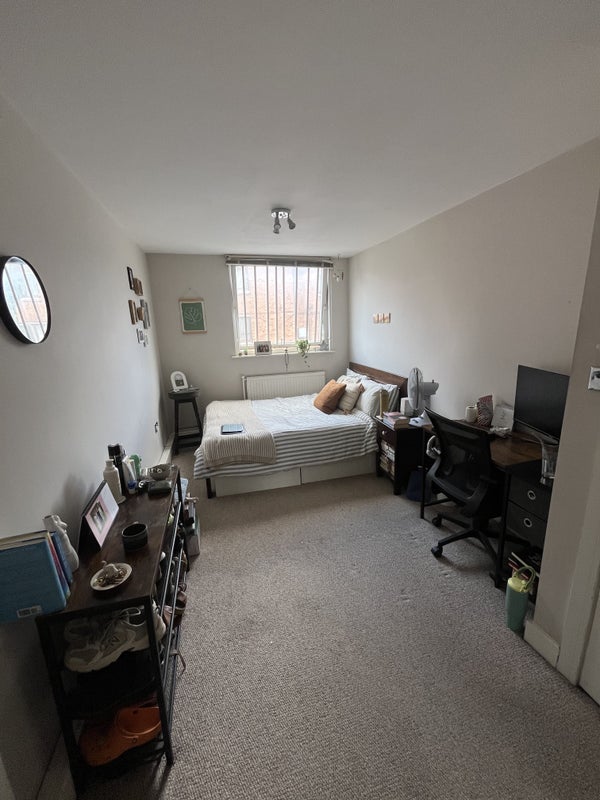 Room Mary Datchelor Close in Greater London