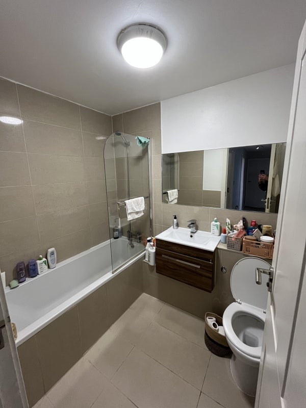 Room Mary Datchelor Close in Greater London