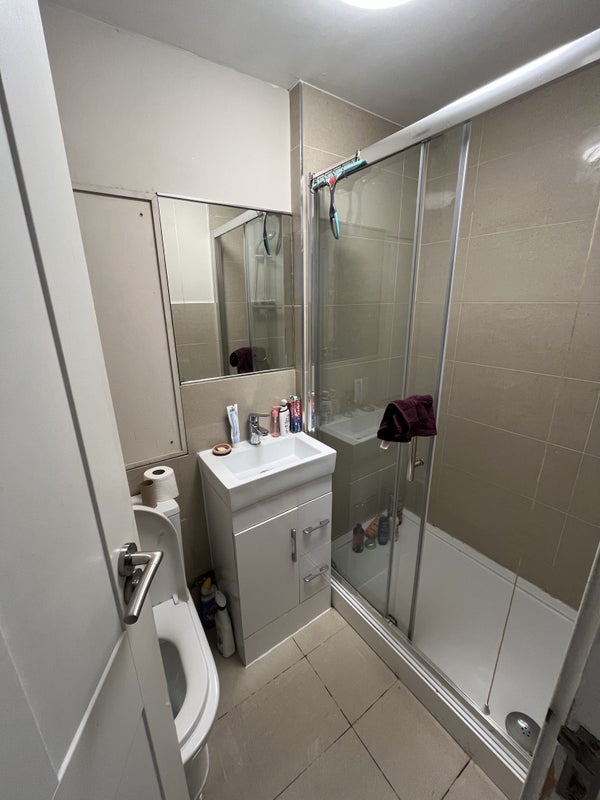 Room Mary Datchelor Close in Greater London