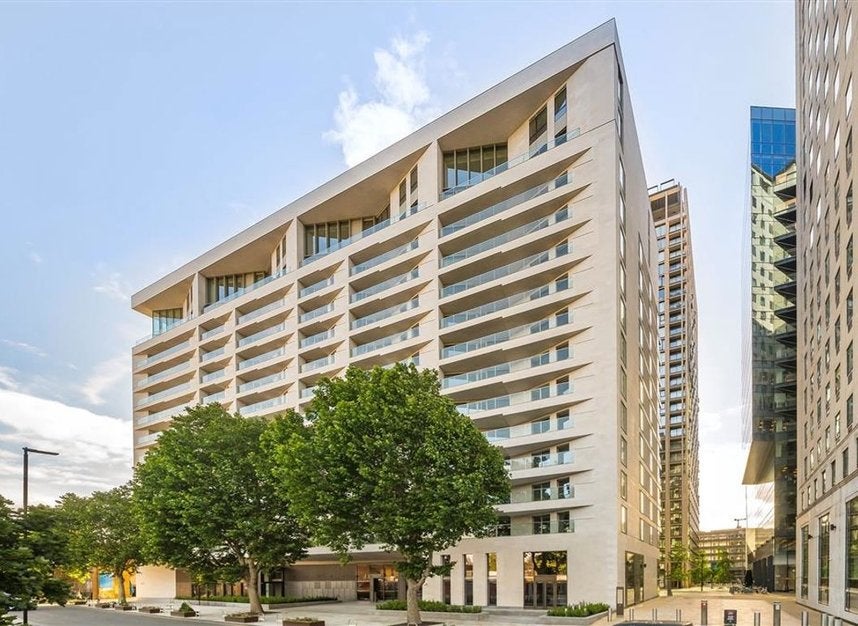 Flat Belvedere Road in Greater London