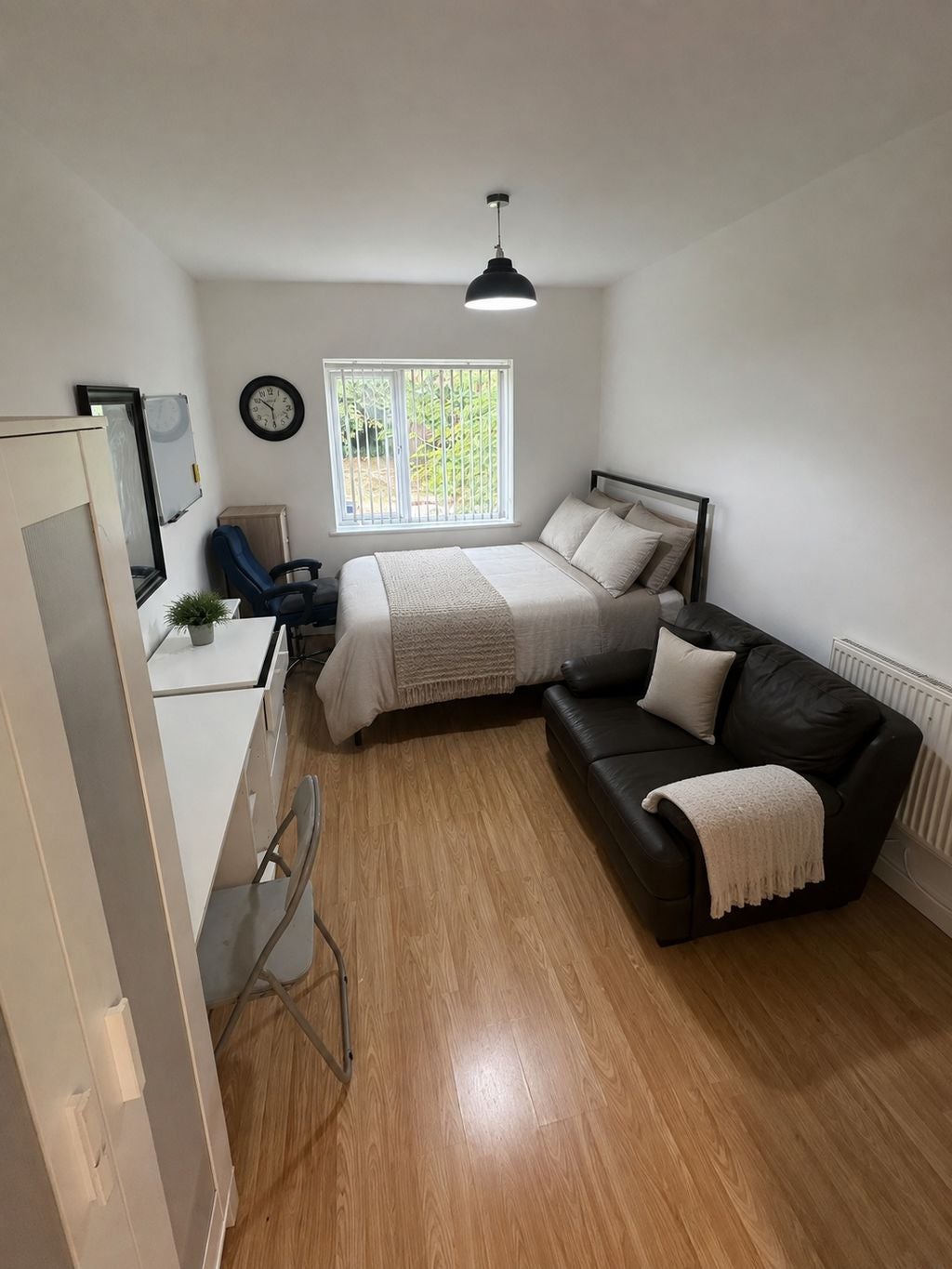 Room Broomhill Road in Ashfield
