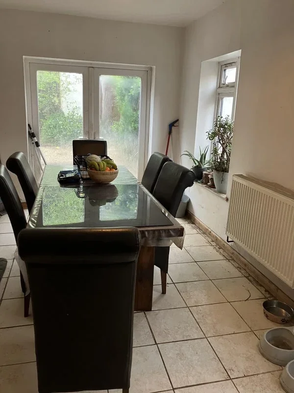 Room Le Marchant Road in Surrey Heath
