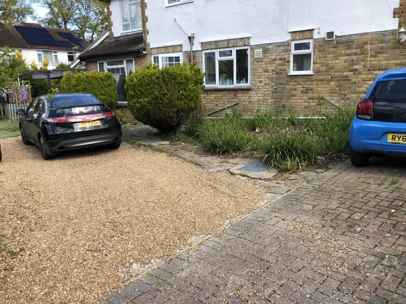 Room Le Marchant Road in Surrey Heath