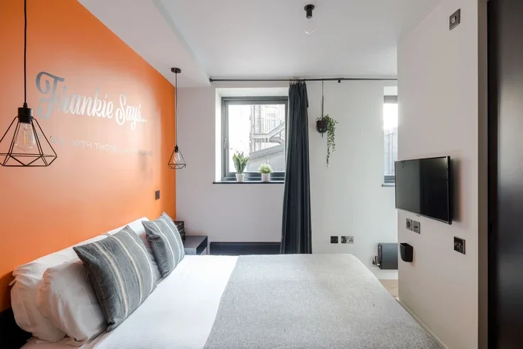 Flat Long Acre in City of Westminster