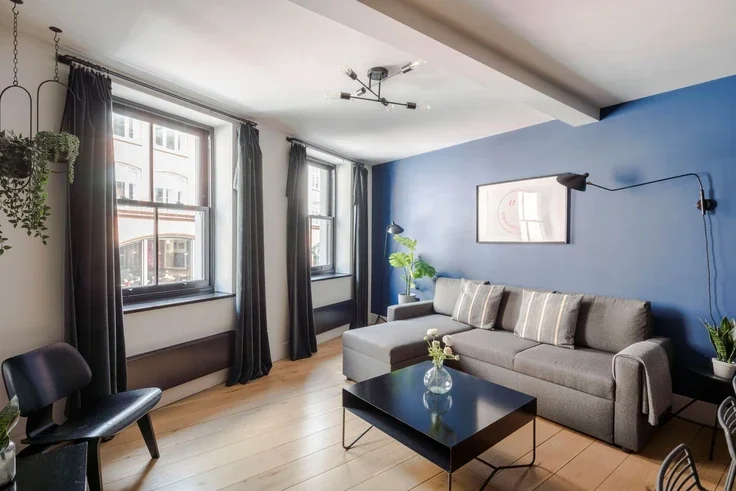 Flat Long Acre in City of Westminster