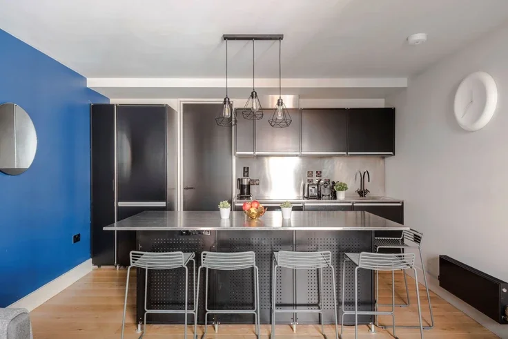 Flat Long Acre in City of Westminster
