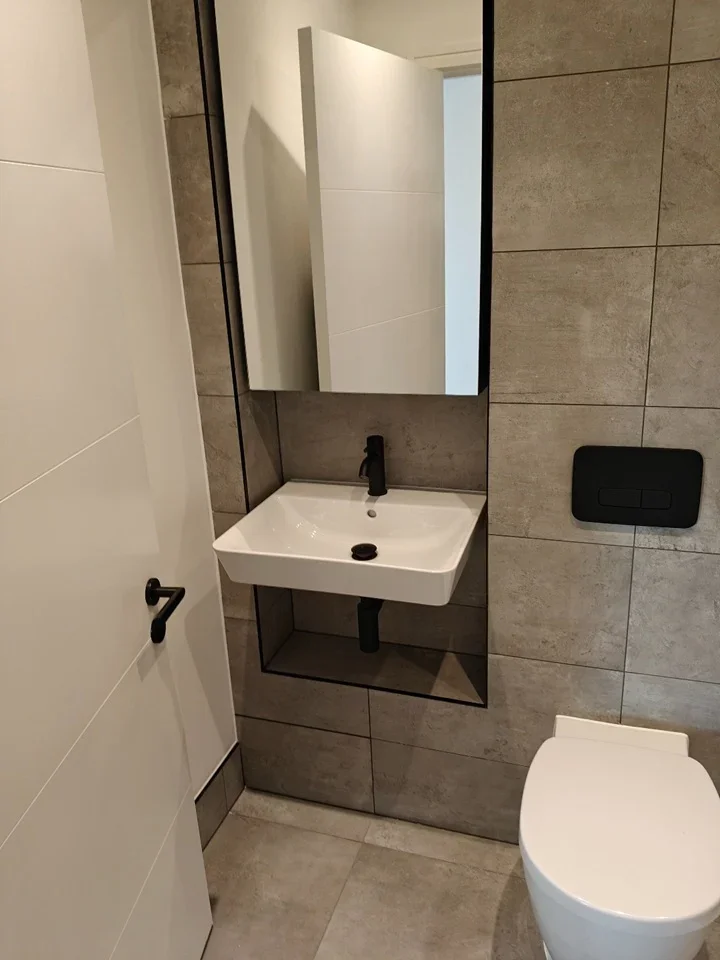 Room Silver Road in Greater London