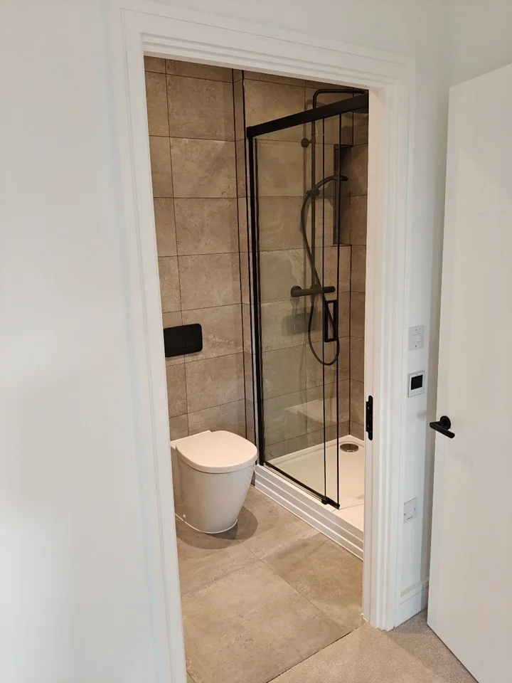 Room Silver Road in Greater London