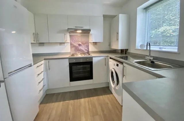 Flat Grosvenor Road in Greater London