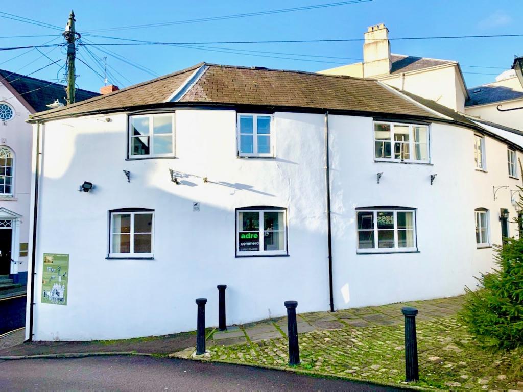 Flat Agincourt Square in Monmouth