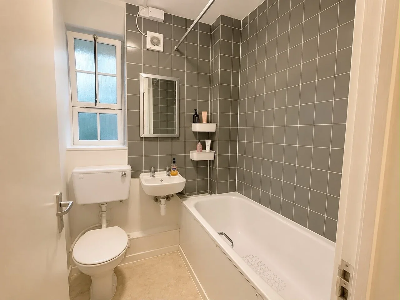 Room Wickham Street in Greater London