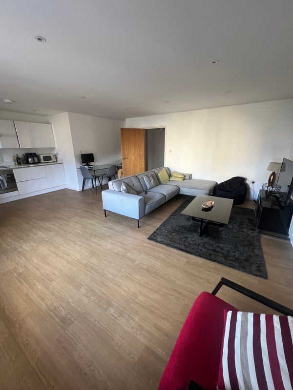 Room Clarence Road in Greater London