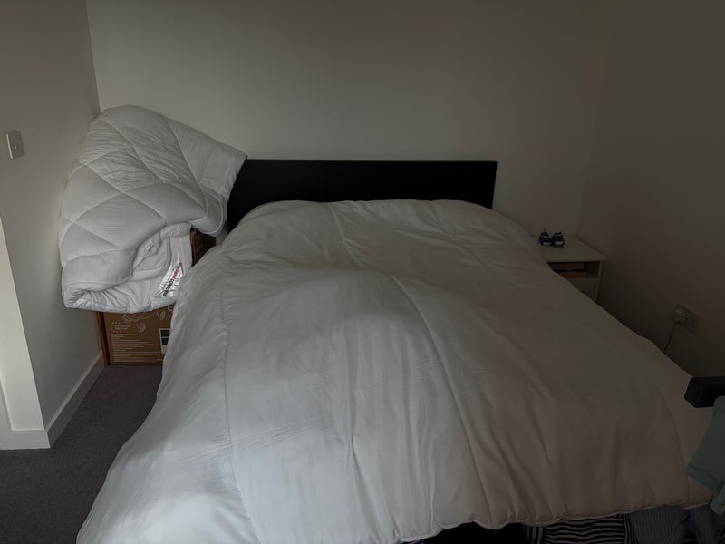 Room Tewkesbury Road in Greater London