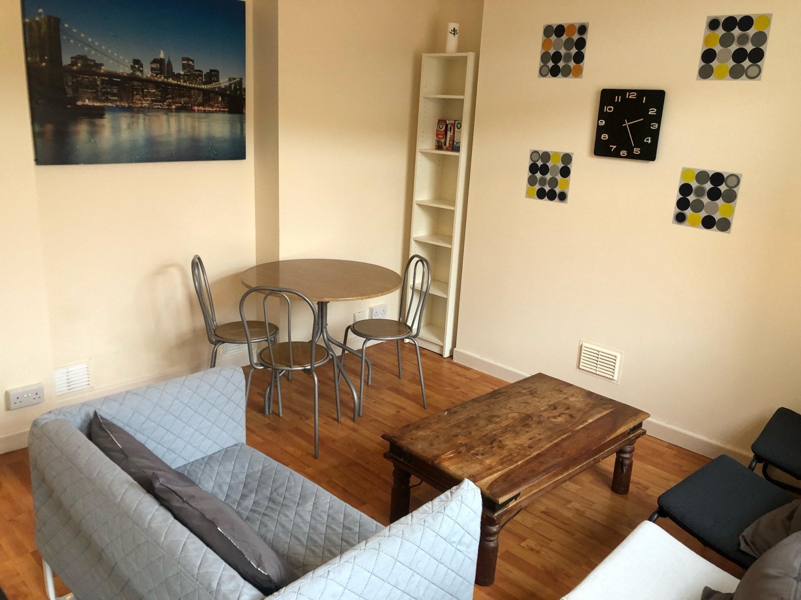 Room Nile Road in Pontypridd