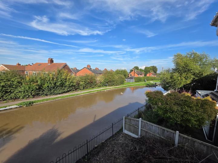 House Waters Edge Mews in Middlewich