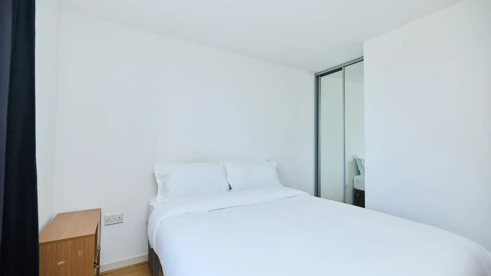 Flat Huxley Street in City of Westminster