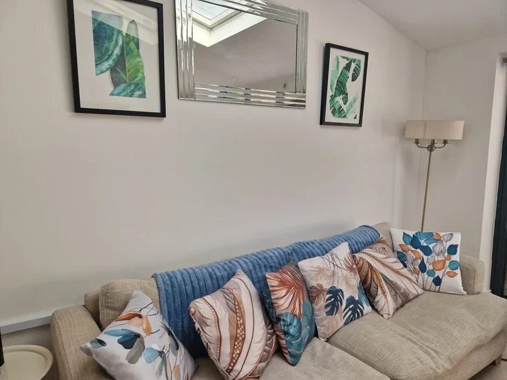 Flat Aldbourne Road in Greater London