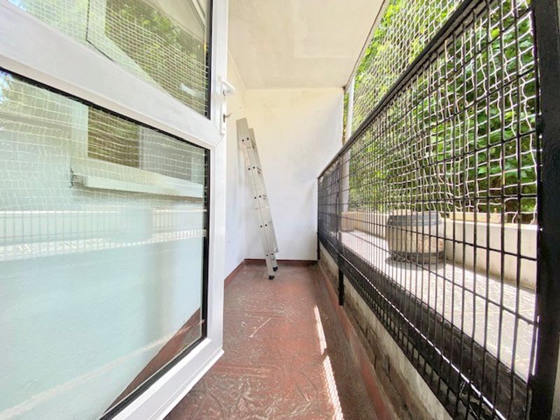 Flat Gough Walk in Greater London