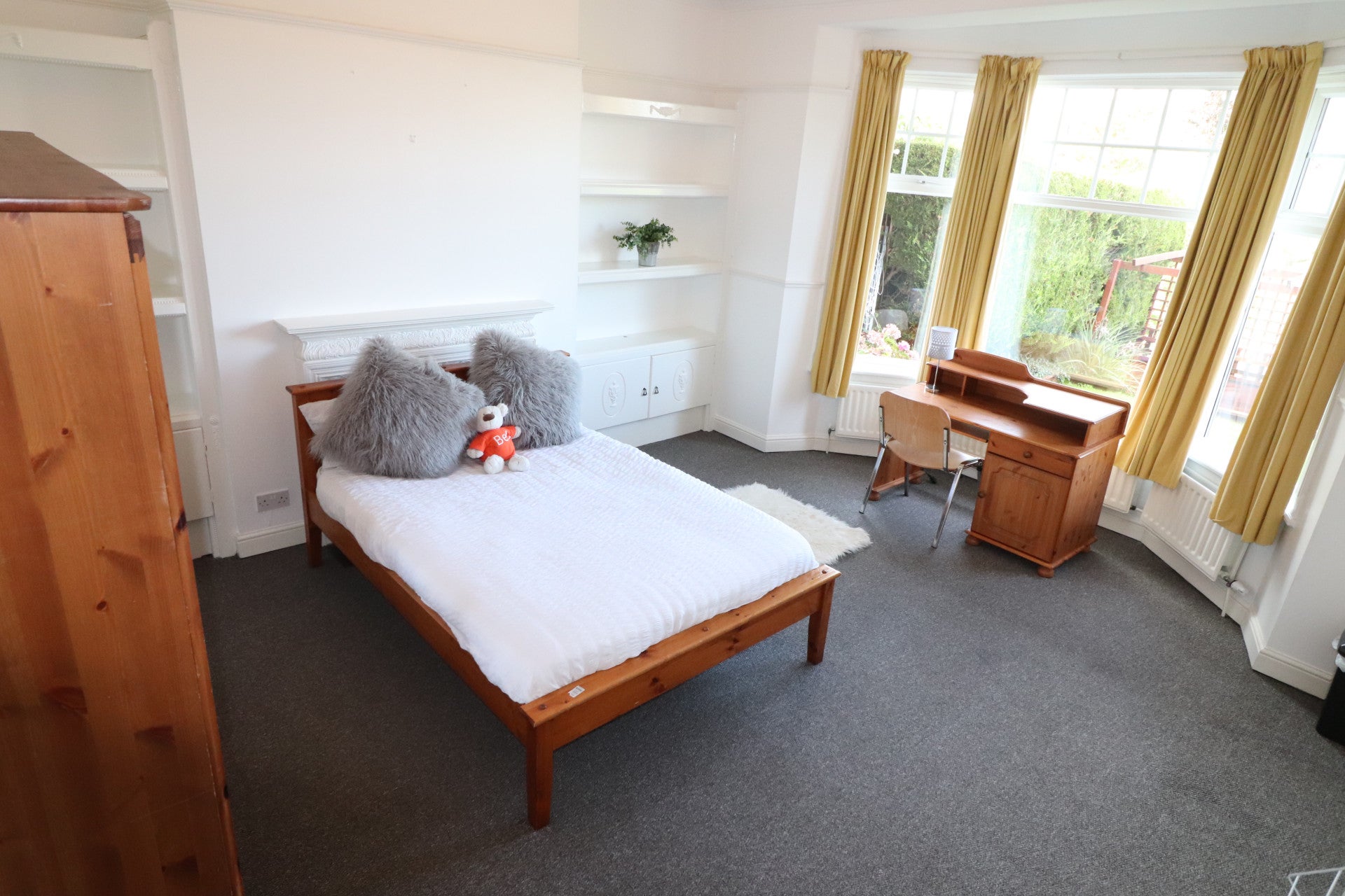 Room Cambrian View in Whitchurch Urban
