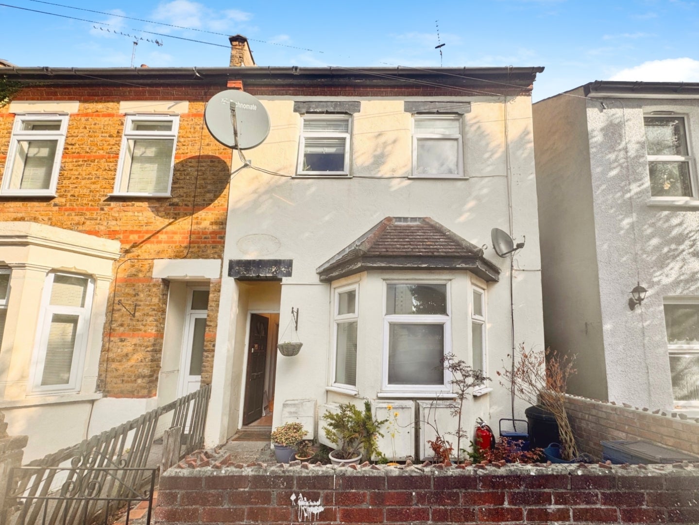 Flat Albany Avenue in Southend-on-Sea