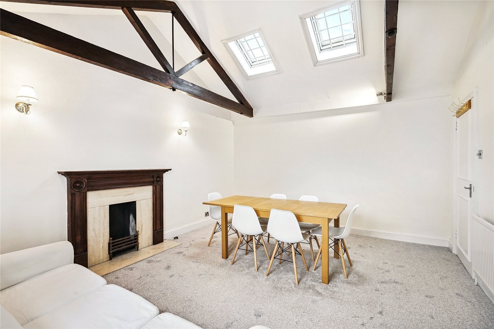 Flat Onslow Gardens in Greater London