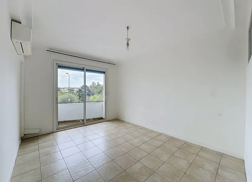 Appartement Avenue Notre-Dame d'Entrevignes à Antibes