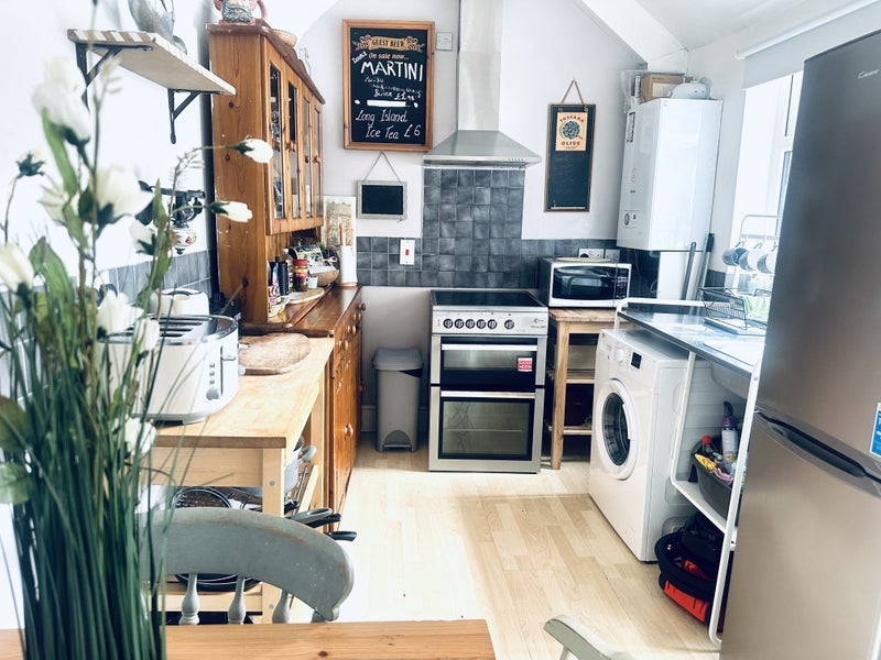Room Westwood Road in Staffordshire Moorlands