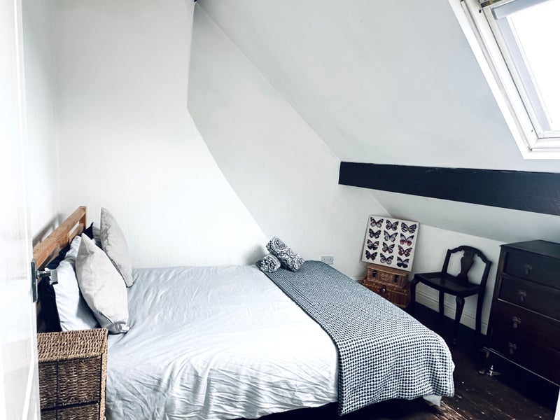 Room Westwood Road in Staffordshire Moorlands