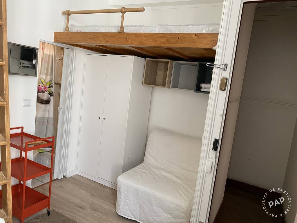 Room Rue Rollin in Paris
