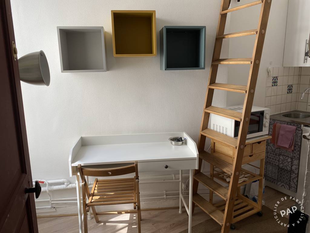 Room Rue Rollin in Paris