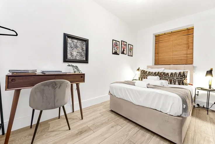Flat Rotherfield Street in Greater London
