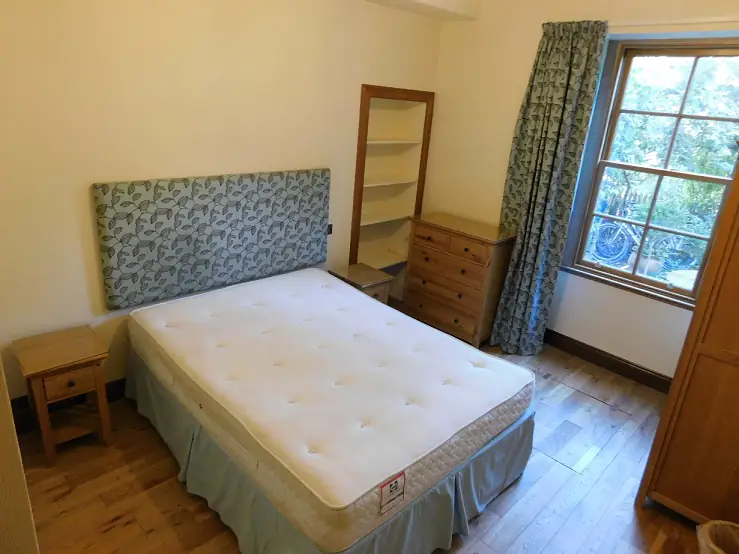 Flat Hugh Miller Place in City of Edinburgh
