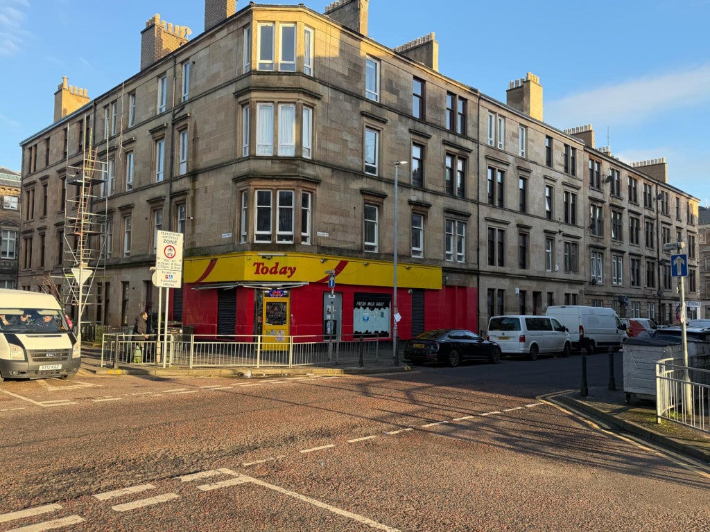 Flat Annette Street in Glasgow